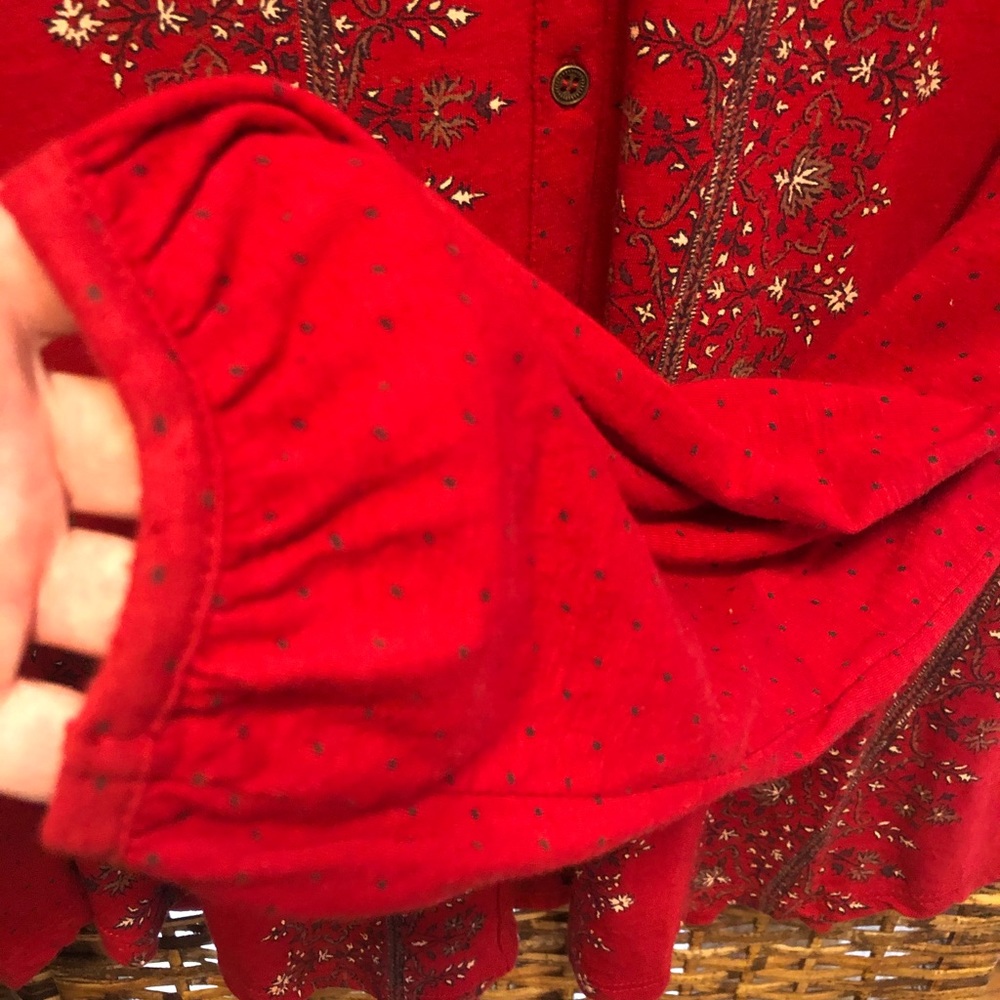 🎉💕 LUCKY BRAND 1X RED TOP! 🎊😍 - Picture 8 of 8